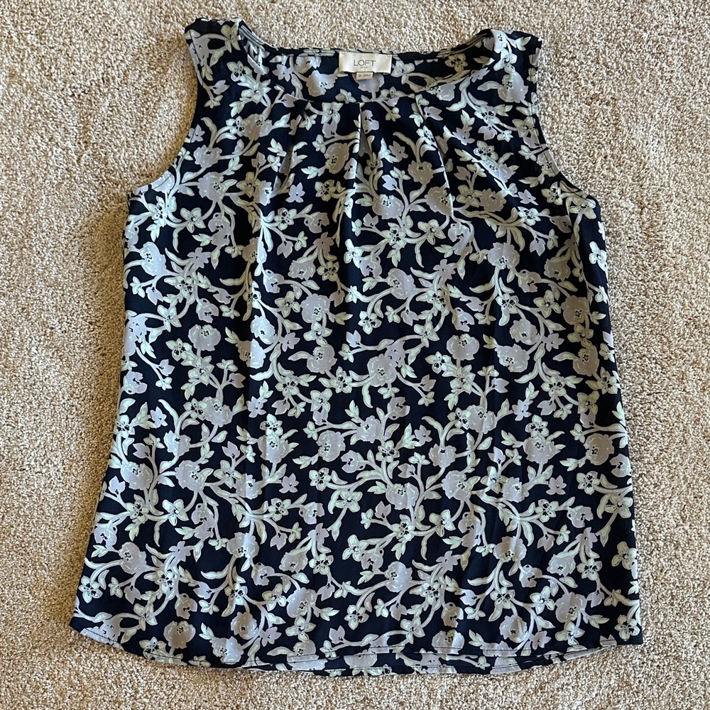 LOFT Sleeveless Black and White Patterned Blouse